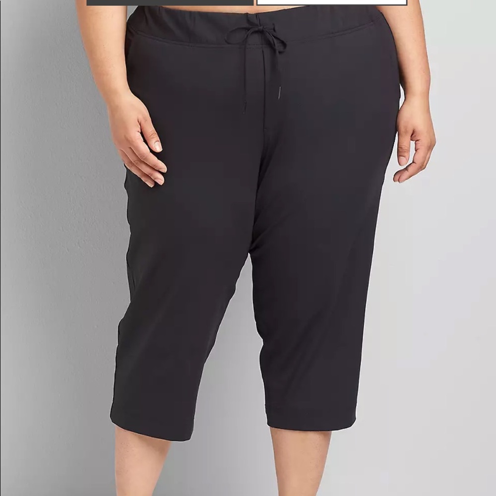 NWOT!!!! SIZE 22 24 LANE BRYANT BLACK STRETCH TROUSER CAPRIS LANE BRYANT